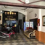 Oyo 751 K300 Hotel